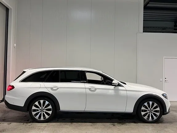 Mercedes-Benz E220 2018 photo 2