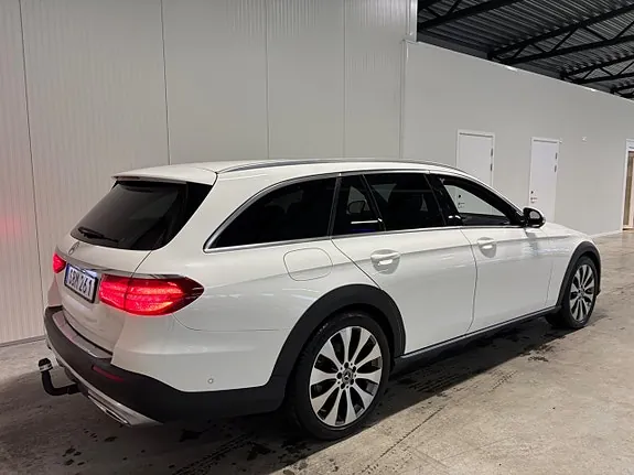 Mercedes-Benz E220 2018 photo 3