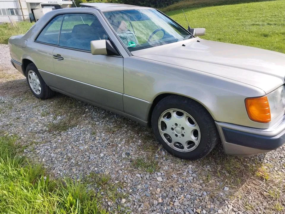 Mercedes-Benz 230Ce