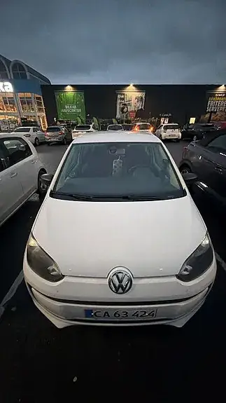 Volkswagen Up 2013 photo 3