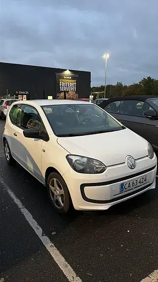 Volkswagen Up 2013 photo 4
