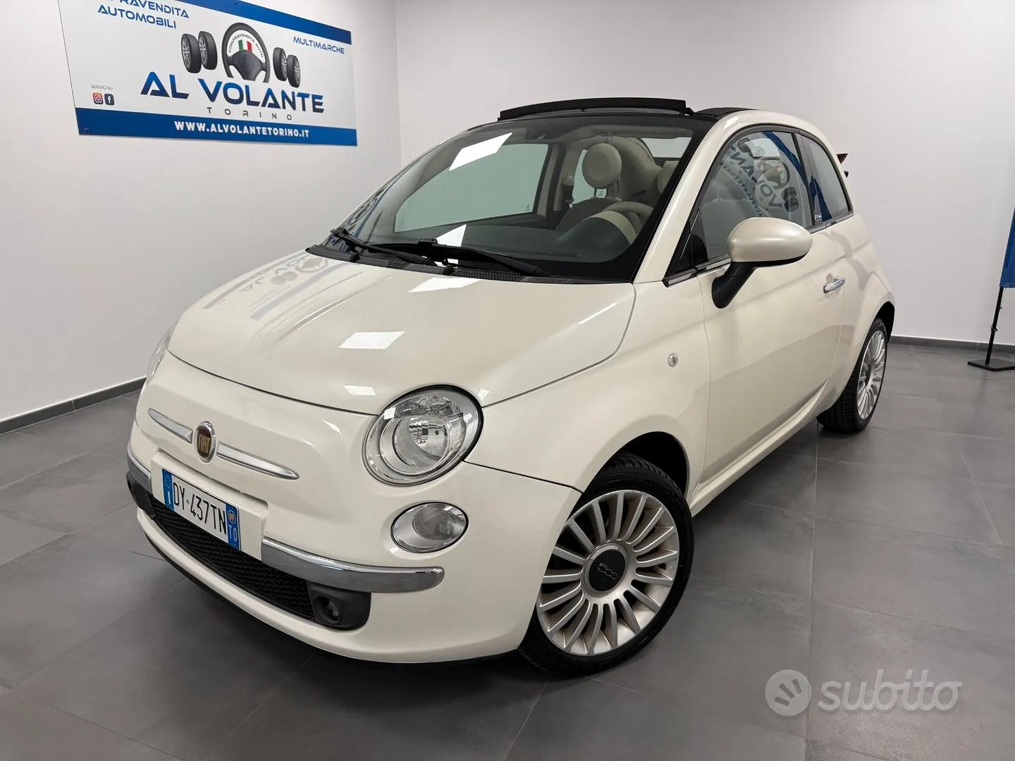 Fiat 500 Cabrio 2009 photo 2