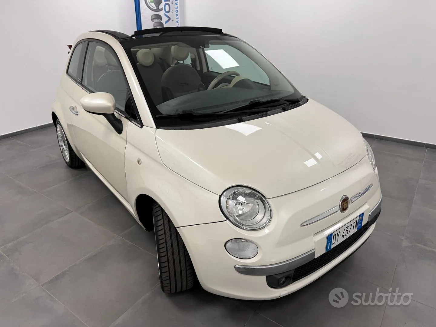 Fiat 500 Cabrio 2009 photo 4