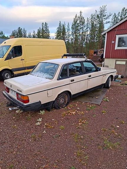Volvo 240 1987 photo 4