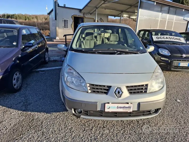 Renault Grand Scenic 2004 photo 3
