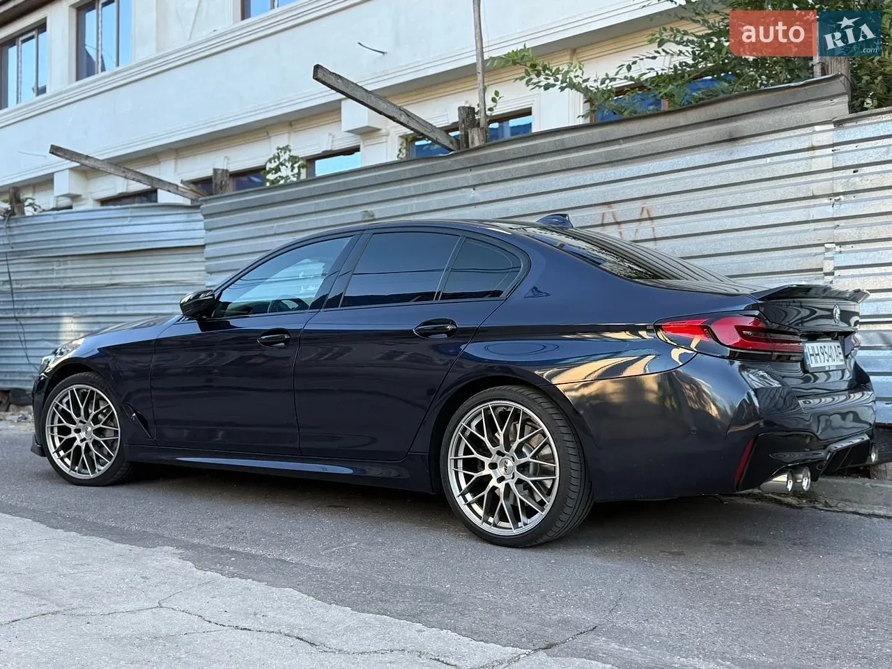 BMW 5 Series 2017 photo 3