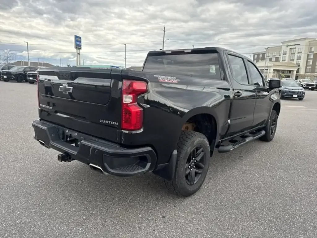 Chevrolet Silverado 1500 2022 photo 3