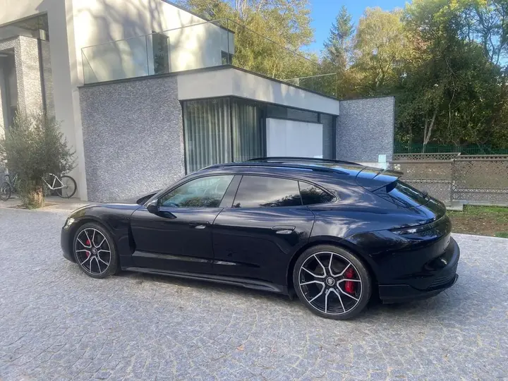 Porsche Taycan