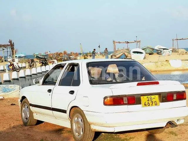 Nissan Sunny 1990 photo 2