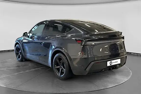 Tesla Model Y 2025 photo 3