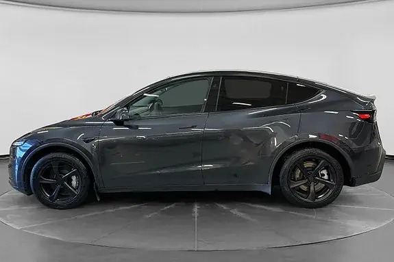 Tesla Model Y 2025 photo 2