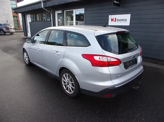 Ford Focus 2012 photo 2