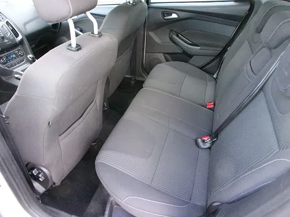 Ford Focus 2012 photo 3