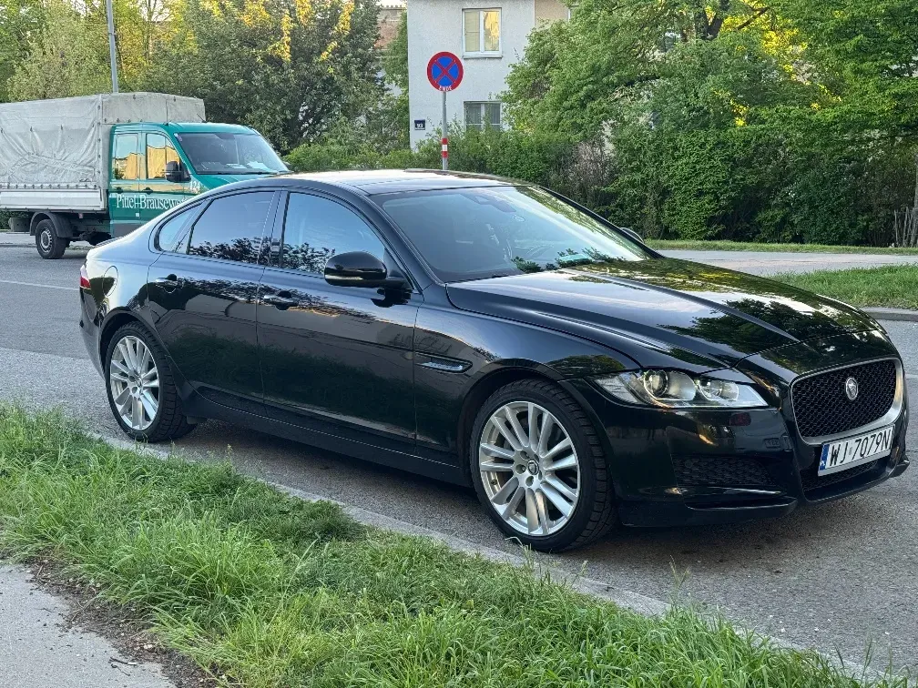 Jaguar Xf 2016 photo 2