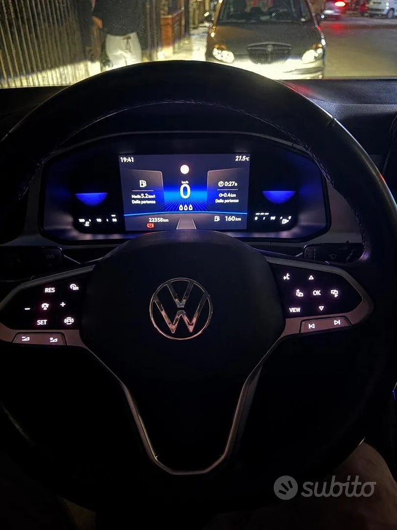 Volkswagen T-Roc 2024 photo 3