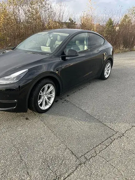 Tesla Model Y 2021 photo 3