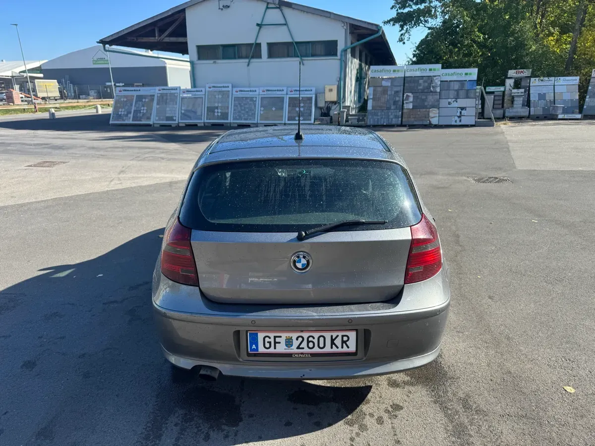 BMW 1 Series 2010 photo 3