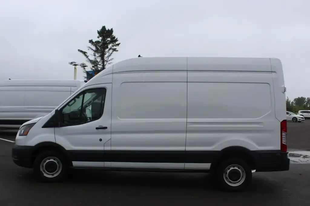 Ford Transit 2024 photo 5