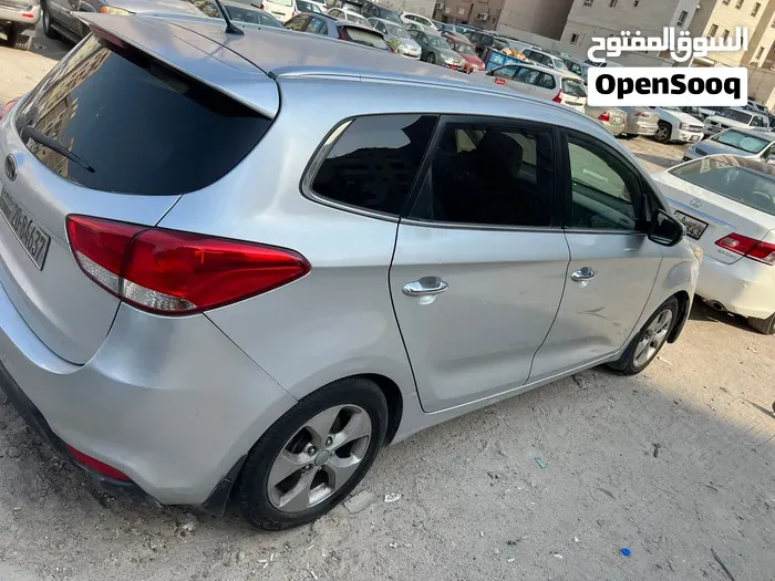 Kia Carens 2014 photo 3