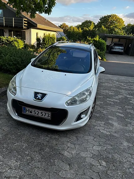 Peugeot 308 2010 photo 2