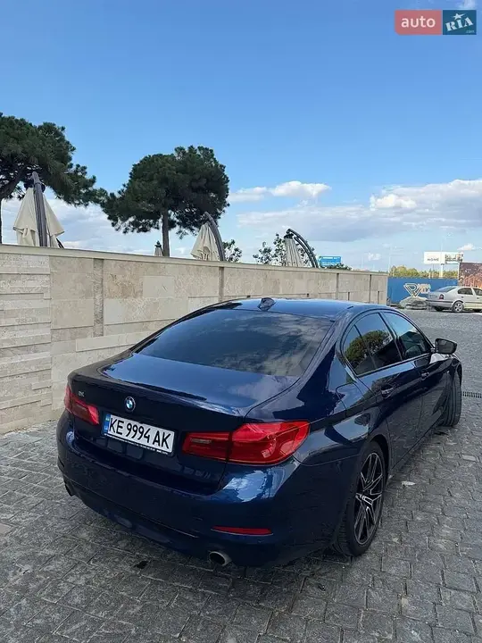 BMW 5 Series 2017 photo 2