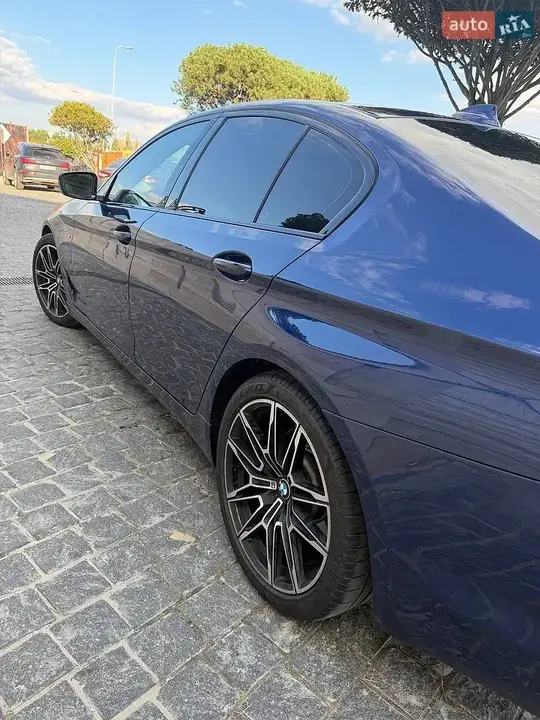 BMW 5 Series 2017 photo 4