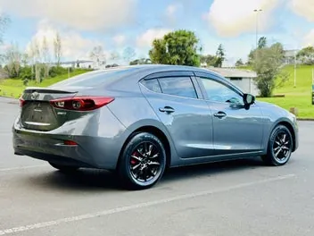 Mazda Axela 2018 photo 3