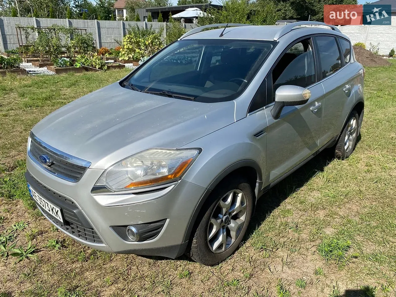 Ford Kuga 2010 photo 2