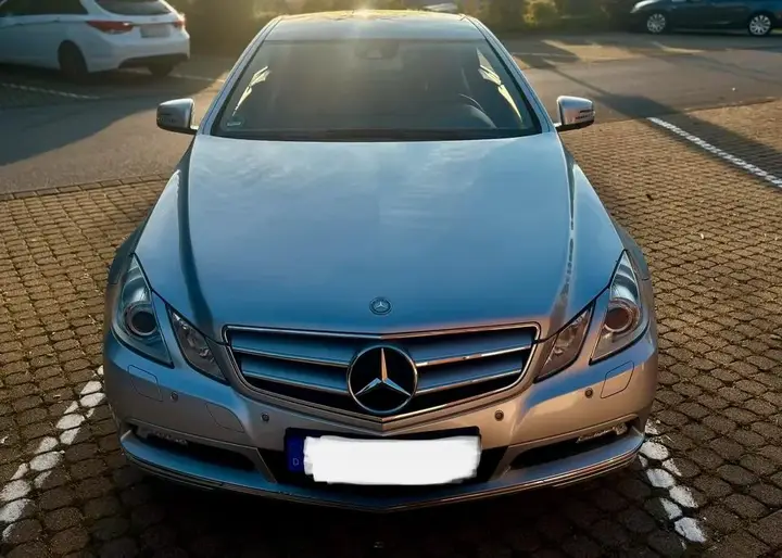 Mercedes-Benz E200 Cgi Coupé