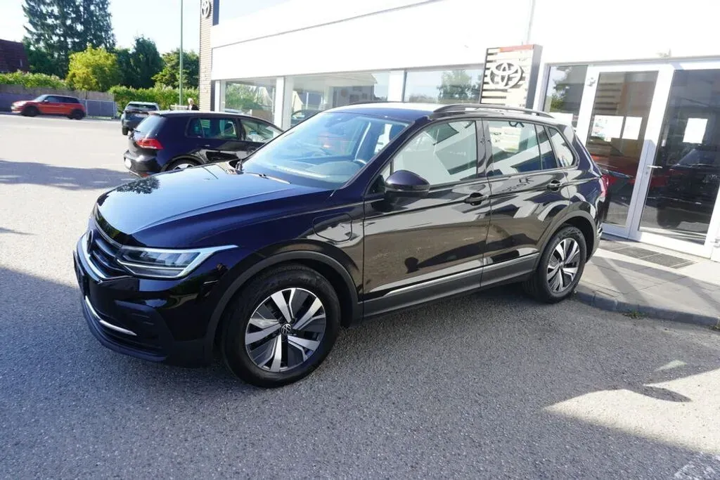 Volkswagen Tiguan 2022 photo 2