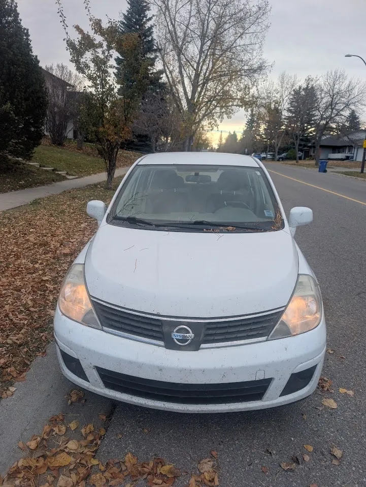Nissan Versa 2009 photo 2