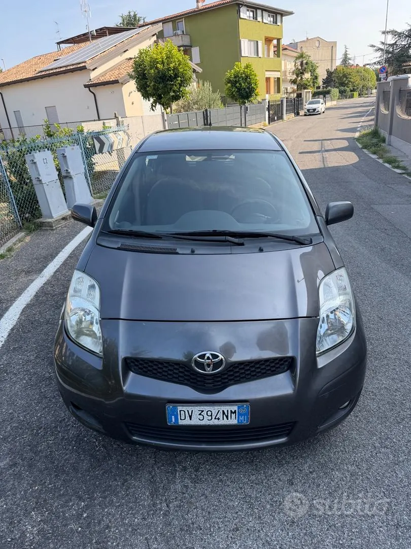 Toyota Yaris 2009 photo 4