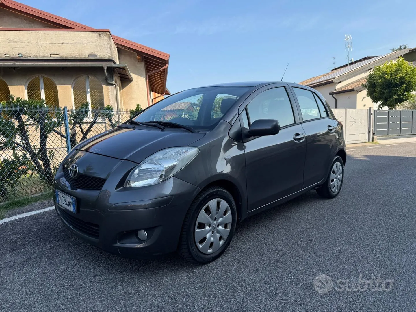 Toyota Yaris 2009 photo 3