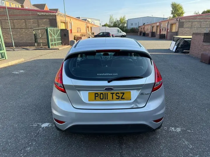 Ford Fiesta 2011 photo 4