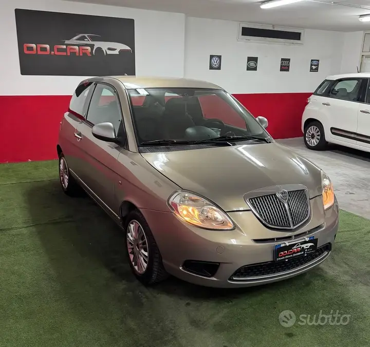 Lancia Ypsilon 2011 photo 3