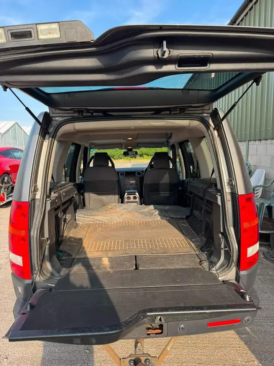 Land Rover Discovery 3 2007 photo 3