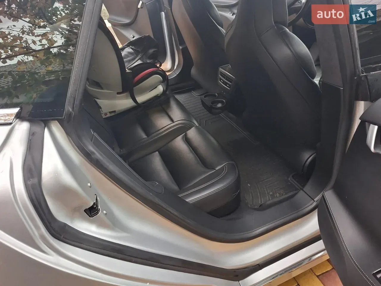 Tesla Model S 2018 photo 3