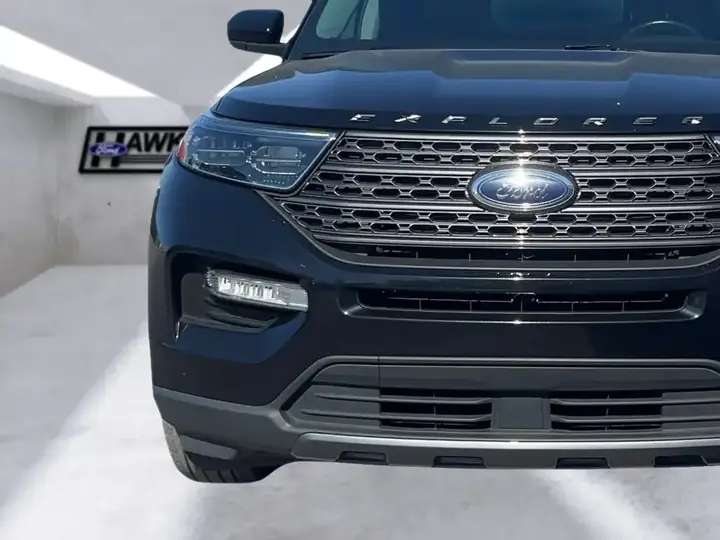 Ford Explorer 2023 photo 4