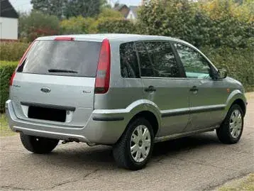 Ford Fusion 2005 photo 3
