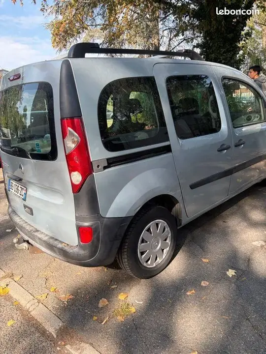 Renault Kangoo 2010 photo 2