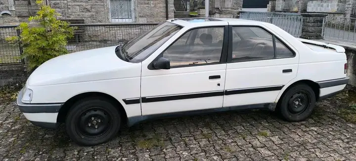 Peugeot 405