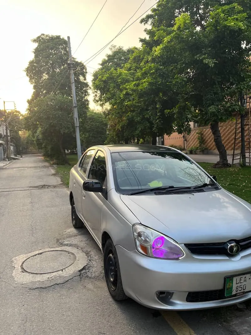 Toyota Platz
