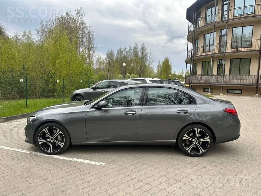 Mercedes-Benz C300D 2021 photo 2
