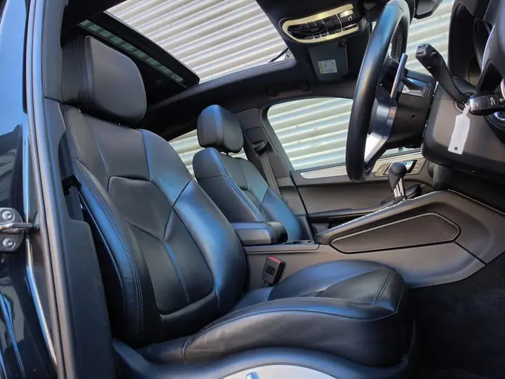 Porsche Macan 2016 photo 2