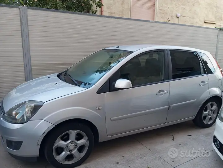 Ford Fiesta 2007 photo 5
