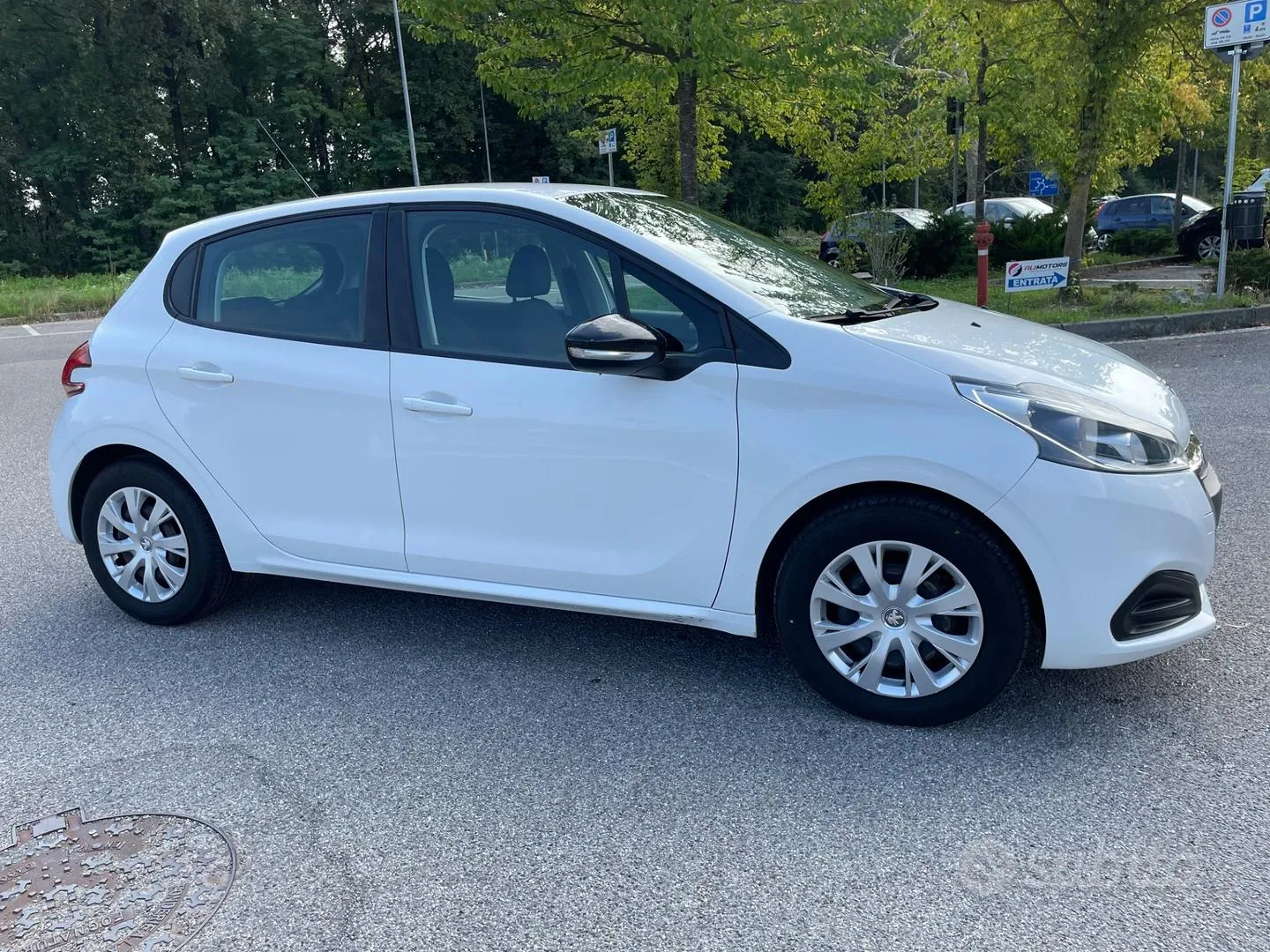 Peugeot 208 2016 photo 5