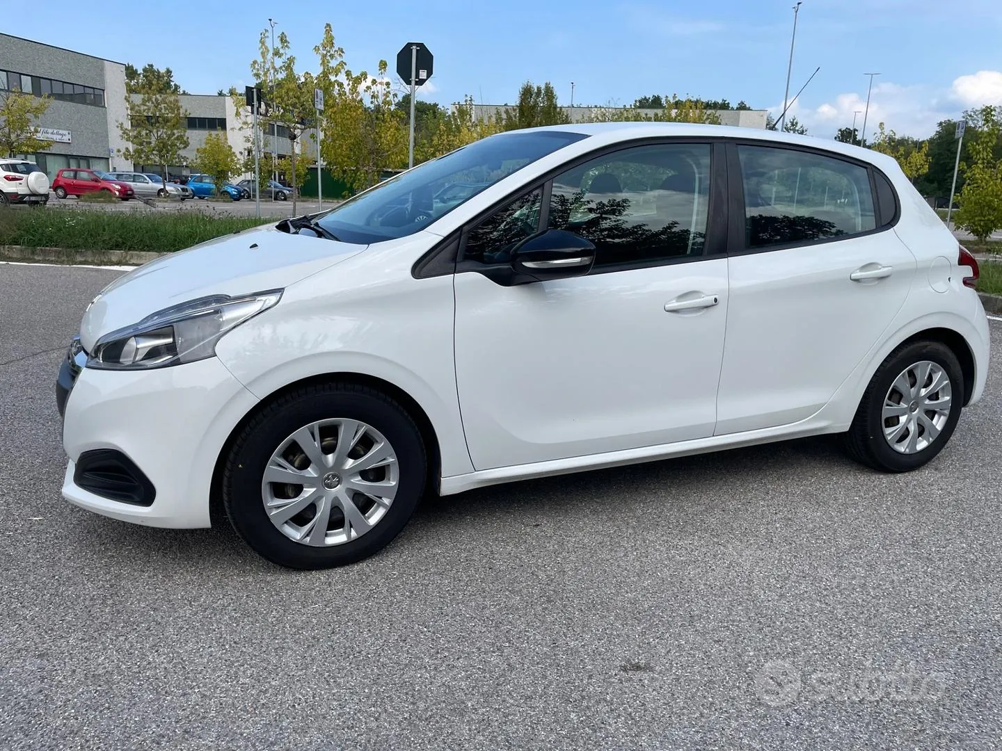 Peugeot 208 2016 photo 2