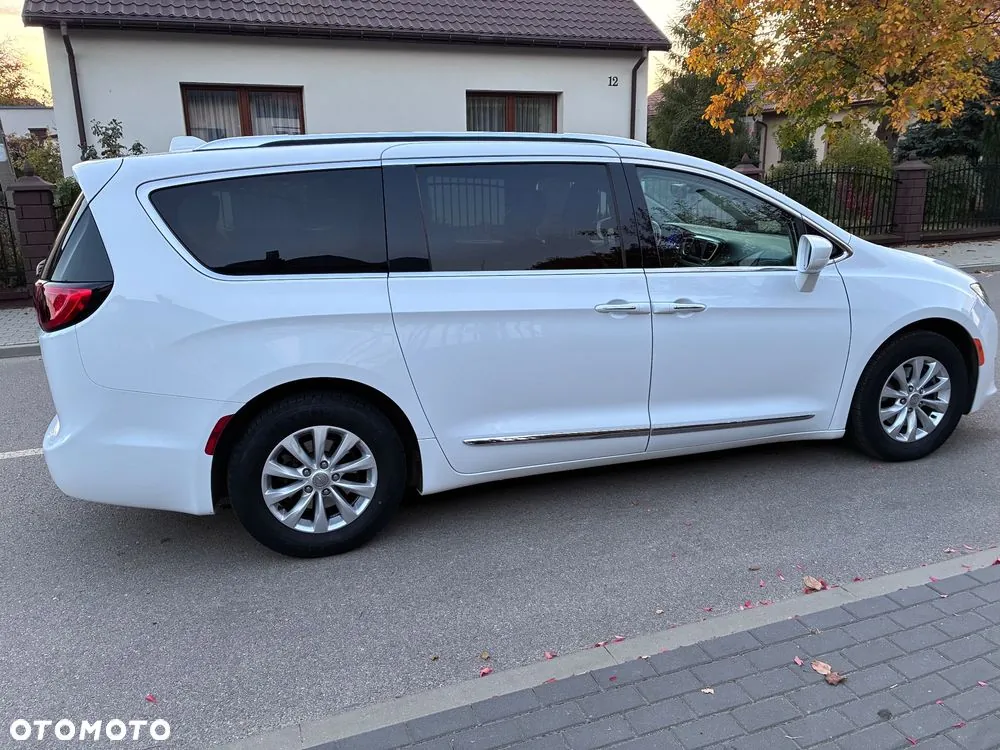 Chrysler Pacifica 2018 photo 4