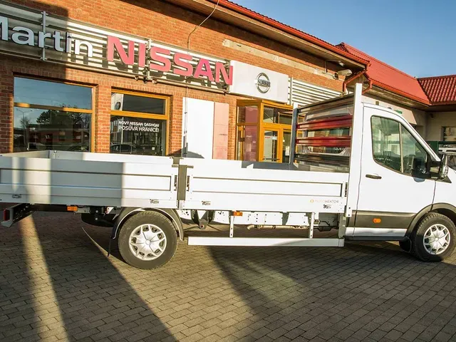Ford Transit 2025 photo 3