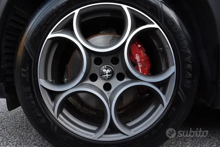 Alfa Romeo Stelvio 2023 photo 5